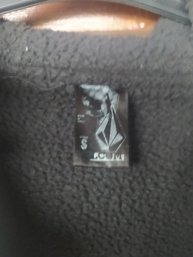 Sudadera Volcom azul y gris