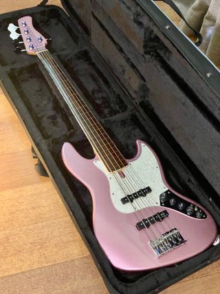 Bajo Sire V7 Fretless 2ª Gen