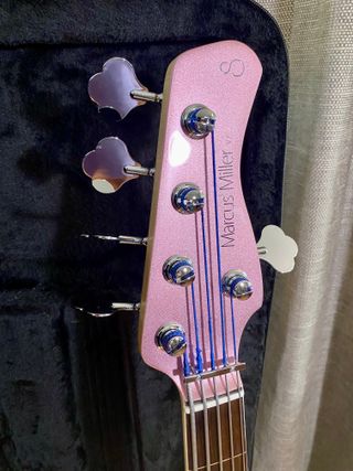 Bajo Sire V7 Fretless 2ª Gen