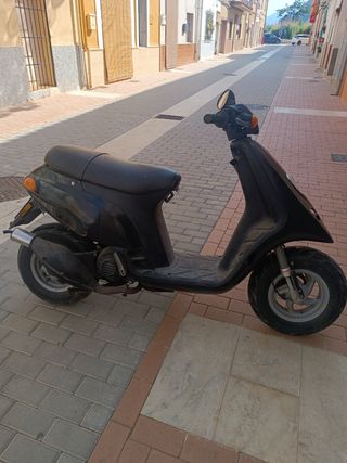 Piaggio Typhoon negra