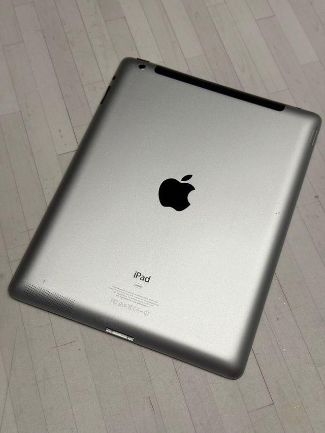 iPad 3 64GB Wifi + Celular - Retina Display 64Gb