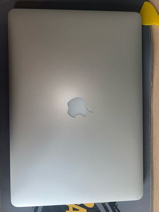 MacBook Pro 15" i7 16gb RAM 1TB nvme
