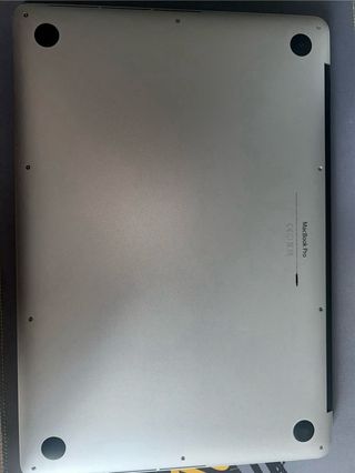 MacBook Pro 15" i7 16gb RAM 1TB nvme