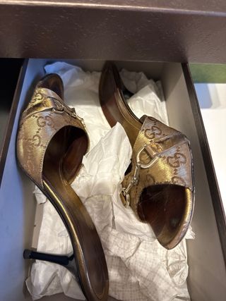 sandalias gucci doradas talla 38