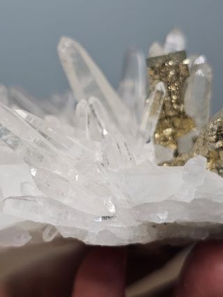 MINERALES: Cuarzo & Pirita