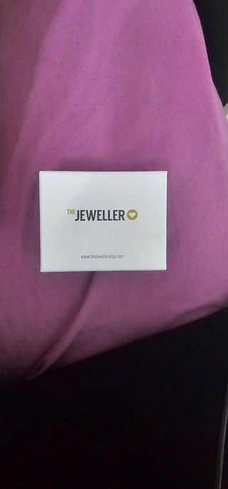 Conjunto de alianzas mujer y caballero