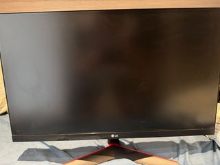 Monitor LG 240Hz gaming.