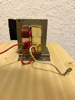 Transformador microondas 220-240V 50Hz