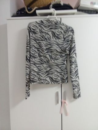 Camiseta H&M cebra transparente