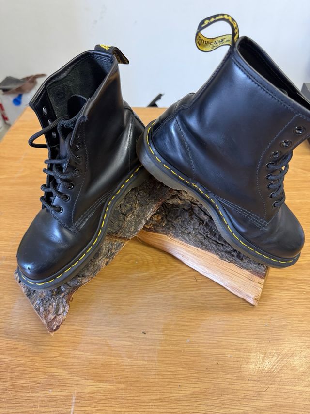 Dr. Martens anfibi pelle nera