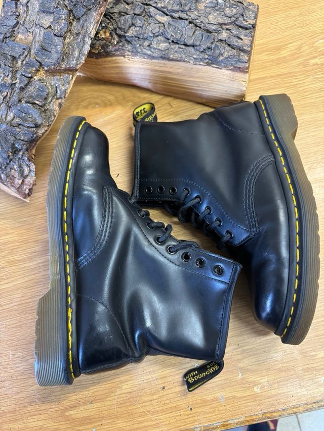 Dr. Martens anfibi pelle nera