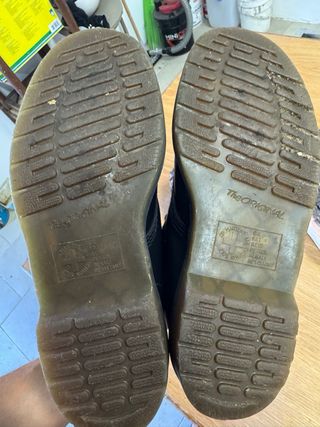 Dr. Martens anfibi pelle nera