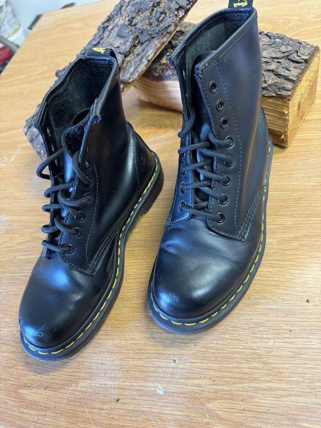 Dr. Martens anfibi pelle nera