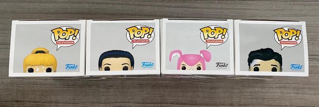 4 Funkos Friends