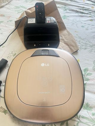 Robot aspirador LG HomeBot / animales