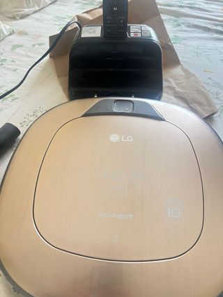 Robot aspirador LG HomeBot / animales