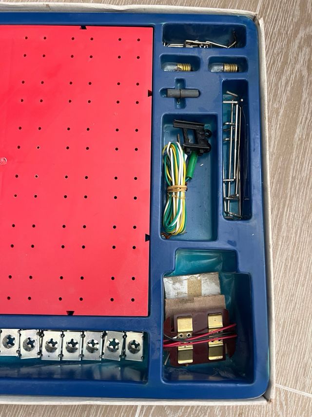 Scatron Técnico Radio - Juego Electrónico