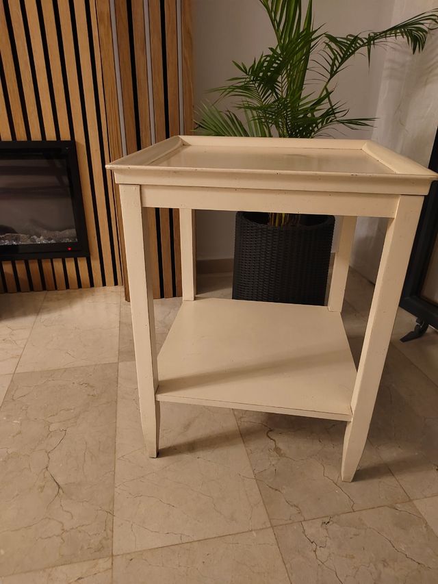 Mesa auxiliar Ikea - Blanca