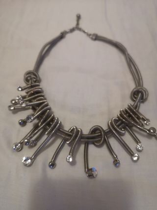 Collar Gargantilla Plateada Elegante