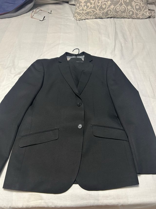Traje negro hombre
