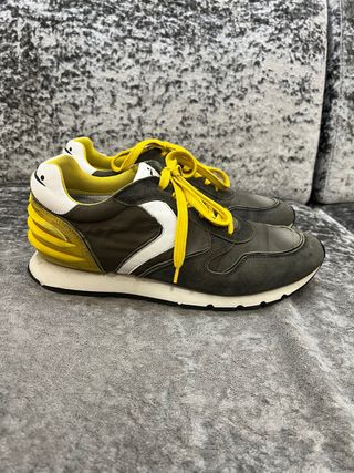 Zapatillas deportivas verde oliva marca voile blan