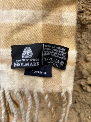 Bufanda cuadros beige y blanco