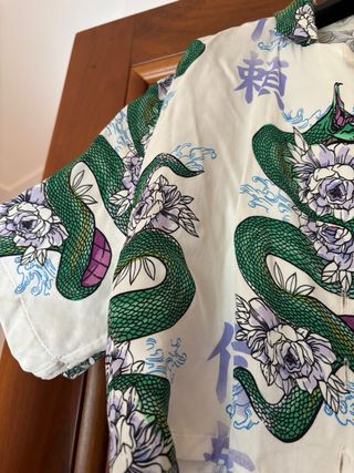 Camicia corta - serpenti - fiori