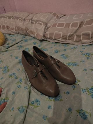 Zapatos marrones retro