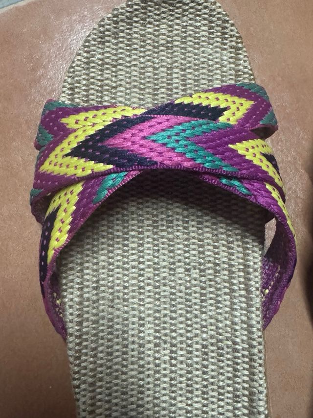 Sandalias planas multicolor