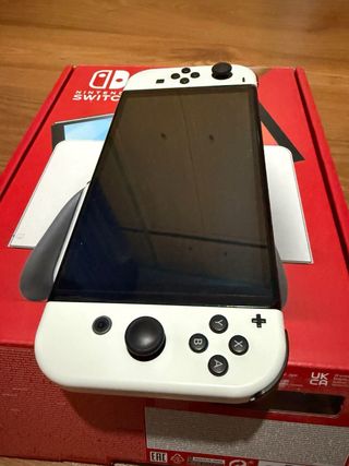 Nintendo Switch + 4 giochi