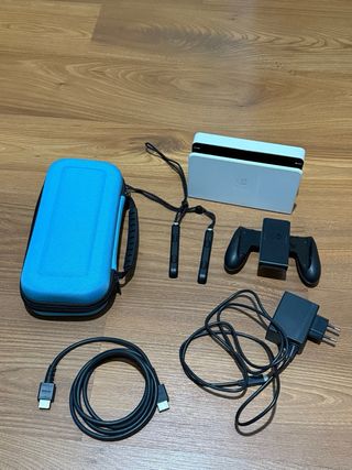 Nintendo Switch + 4 giochi