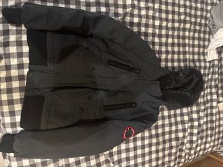 Chaqueta Closure London gris