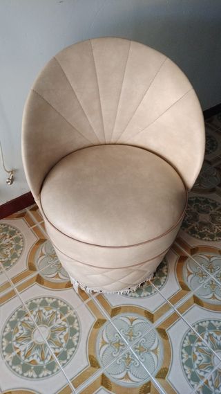 Butaca vintage beig piel sintética