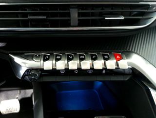 Peugeot 3008 Hybrid 225 Allure