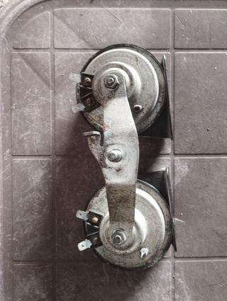 2 Bocinas Flamm 9068600