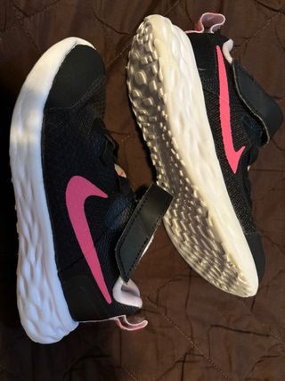 Zapatillas Nike niña talla 26