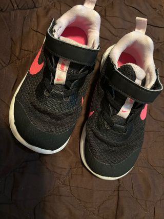 Zapatillas Nike niña talla 26