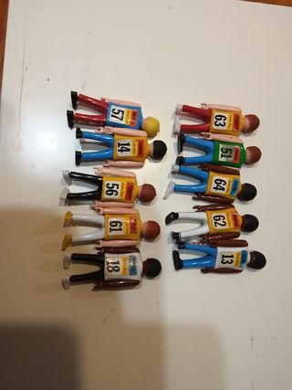 10 mini  figuras ColaCao Airgamboys