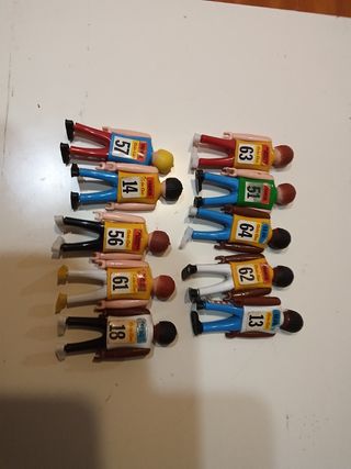10 mini  figuras ColaCao Airgamboys