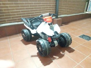 Quad eléctrico Mercedes-Benz niños