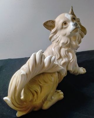 Perro Papillón de porcelana de la marca Lladró