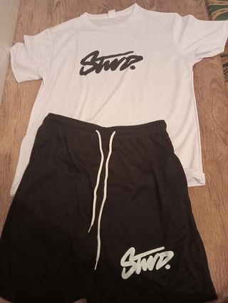Conjunto deportivo hombre blanco y negro