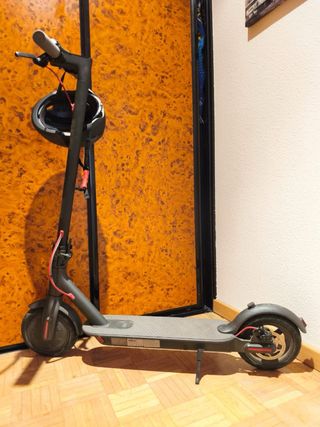 Patinete Xiaomi eléctrico
con cadena casco 