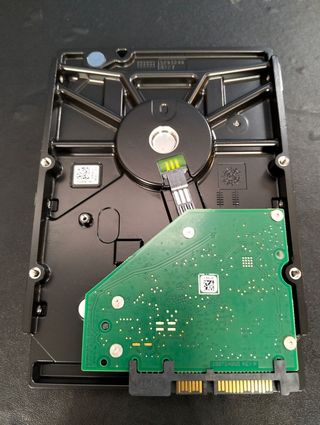 Disco duro Seagate SkyHawk 2TB 3.5 SATA ІІІ