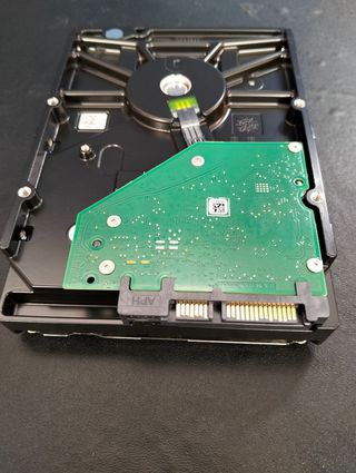 Disco duro Seagate SkyHawk 2TB 3.5 SATA ІІІ