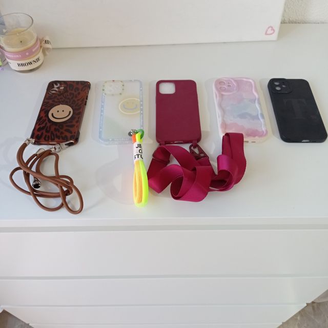Fundas iPhone 1 + correas