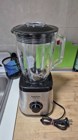 ¡Oferta! Batidora Taurus Optima 1300.