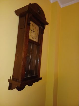 Reloj antiguo (150 años) de pared