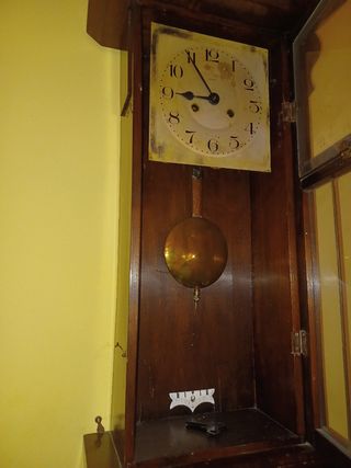 Reloj antiguo (150 años) de pared