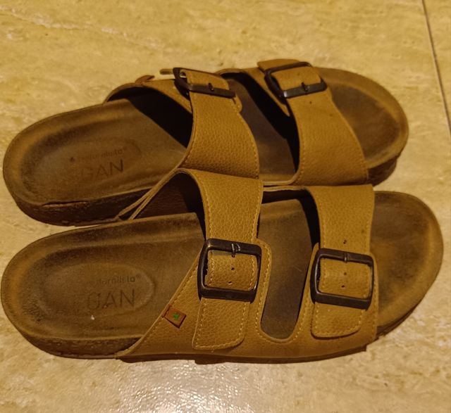 Chanclas Naturalista veganas marrón nº41
